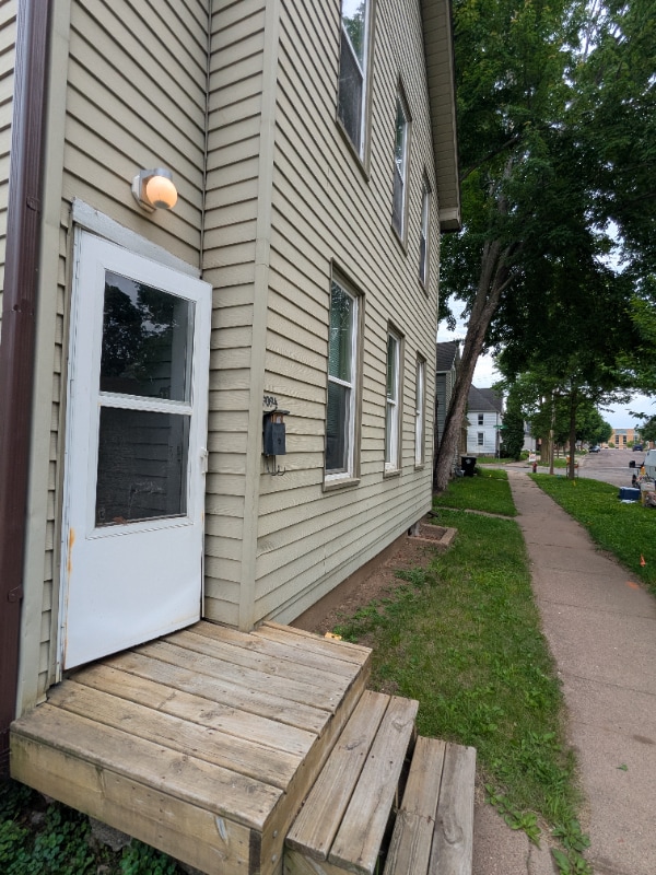 909 2nd Ave