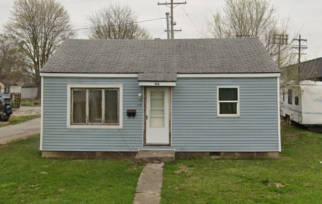 914 N Branson St