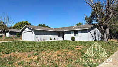 8629 El Sobrante Way in Orangevale, CA - Building Photo - Building Photo