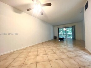 3115 Oakland Shores Dr in Oakland Park, FL - Building Photo - Building Photo