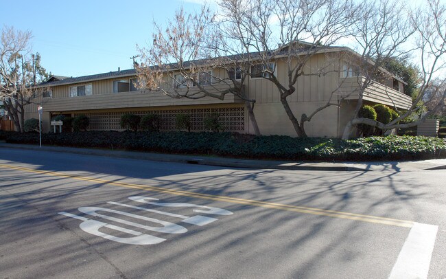 Latham West in Mountain View, CA - Foto de edificio - Building Photo