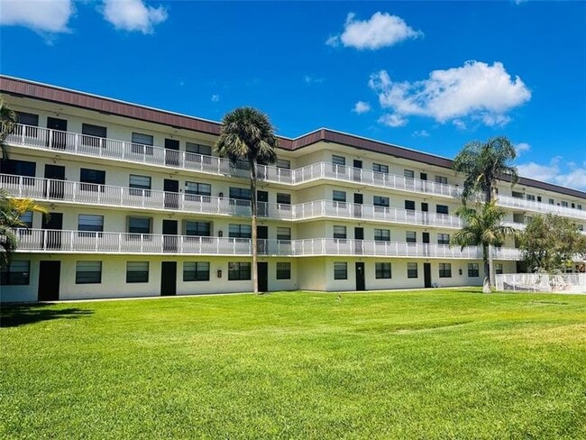 500 NE 2nd St in Dania Beach, FL - Building Photo - Building Photo