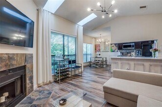 7340 Skillman St in Dallas, TX - Building Photo - Building Photo