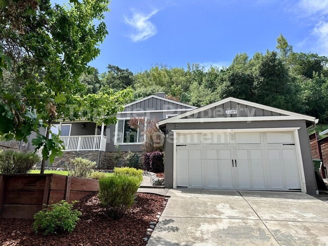 property at 3289 Beechwood Dr