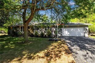 1040 Klein Rd in Buffalo, NY - Building Photo