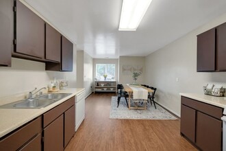 Woodbridge Station in Woodbridge, VA - Foto de edificio - Building Photo