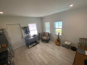 126 N Palmway-Unit -2 in Lake Worth, FL - Building Photo - Building Photo