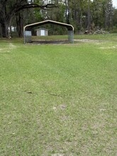 9579 Co Rd 252 in Live Oak, FL - Foto de edificio - Building Photo