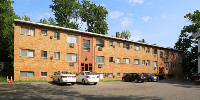 Oxford Apartments in Cincinnati, OH - Building Photo - Building Photo