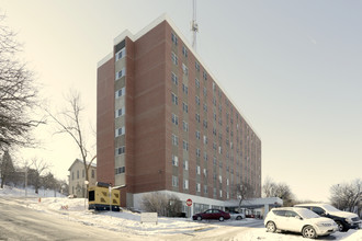 Hillside Heights Apartments in Moline, IL - Building Photo - Building Photo