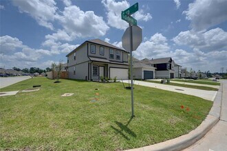 13856 Goldeye Dr in Conroe, TX - Foto de edificio - Building Photo