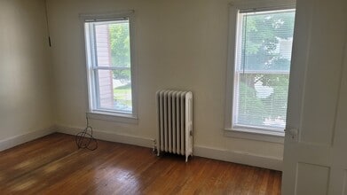 248 Elm St, Unit 4 in Montpelier, VT - Building Photo - Building Photo