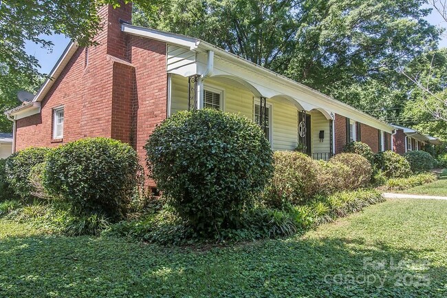 420 Seneca Pl in Charlotte, NC - Building Photo - Building Photo