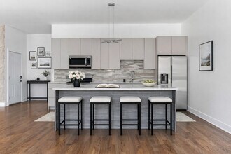 3655 S Indiana Ave in Chicago, IL - Building Photo - Building Photo