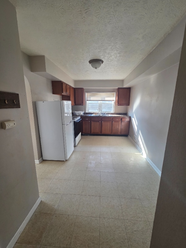 2257 Benninghofen Ave, Unit 2253 Benninghofen in Hamilton, OH - Building Photo - Building Photo