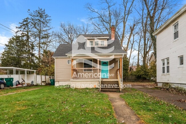 property at 5206 Ravenna St