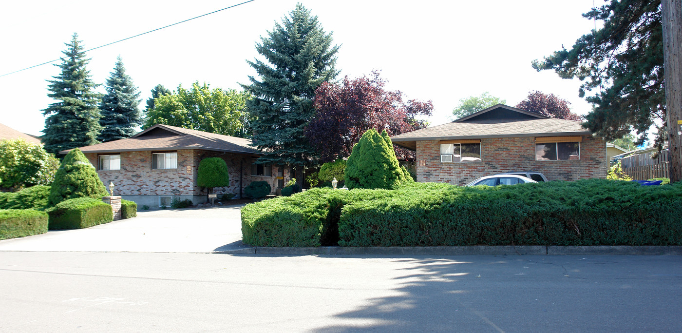 Montavilla 5-Plex in Portland, OR - Building Photo