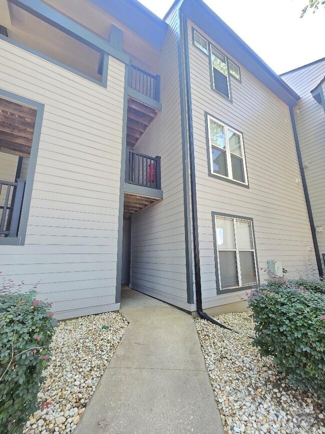 property at 18861 Vineyard Point Ln