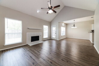 5360 Waterford Dr in Mesquite, TX - Building Photo - Building Photo
