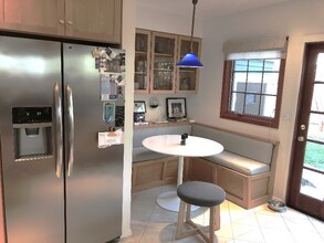 316 W Victoria St in Santa Barbara, CA - Foto de edificio - Building Photo