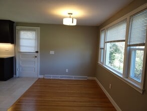 2 Lantern Ln in Burlington, MA - Building Photo - Building Photo