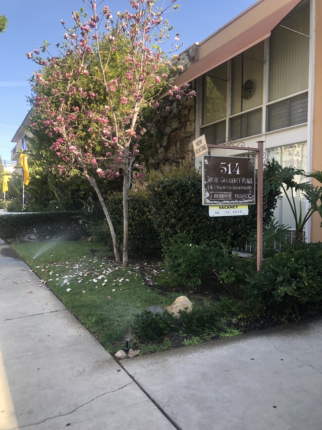 514 S Gramercy Pl, Unit 08 in Los Angeles, CA - Foto de edificio - Building Photo