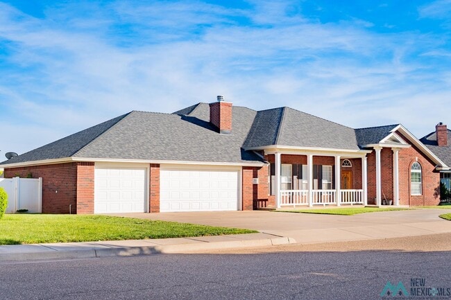 property at 3905 Springwood Dr