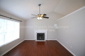 305 Noonday Ct in Holly Springs, NC - Building Photo - Building Photo