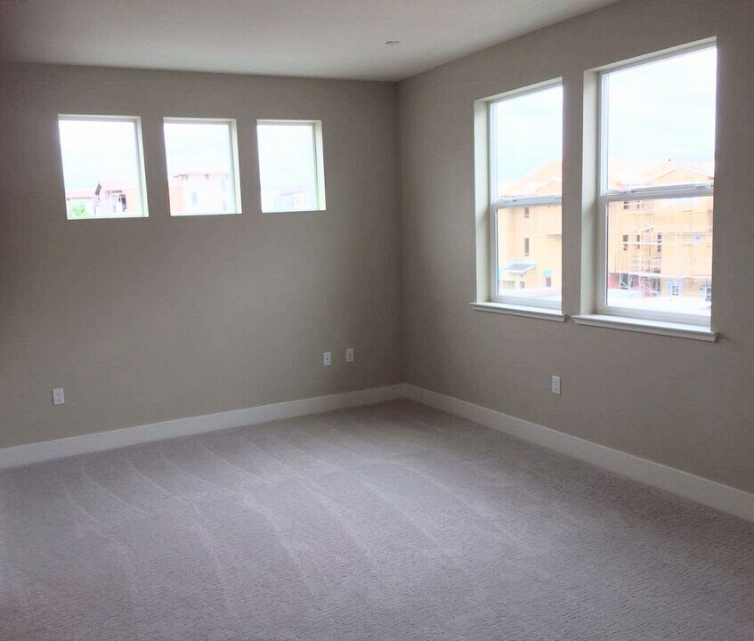 3138 Aran Way in Dublin, CA - Building Photo