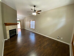 2203 Breckenridge Dr in Lawrence, KS - Building Photo - Building Photo