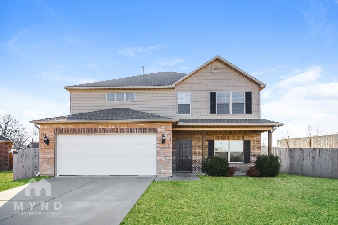 1111 Musket St in Prairie Grove, AR - Building Photo