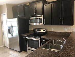 5341 Windsor Lake Cir in Sanford, FL - Building Photo - Building Photo