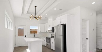 10 East St in McAllen, TX - Building Photo - Building Photo