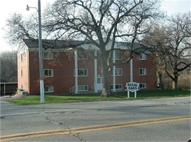 2020 Cedar St in Muscatine, IA - Building Photo