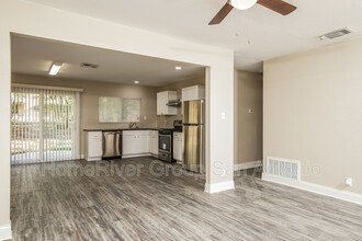 7810 Glen Side Dr in San Antonio, TX - Building Photo - Building Photo