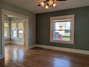 1560 Coutant Ave in Lakewood, OH - Building Photo - Building Photo