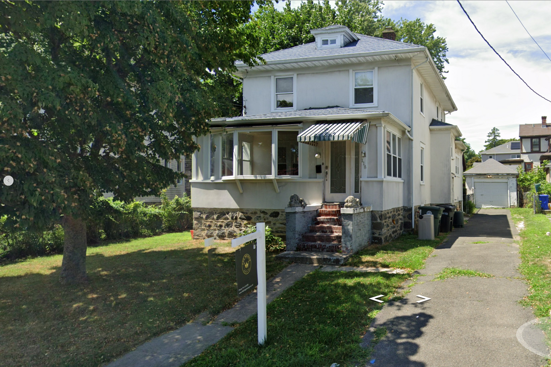 118 N Regent St in Port Chester, NY - Building Photo