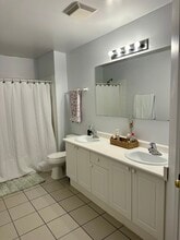 245 Chancellors Way in Guelph, ON - Building Photo - Building Photo