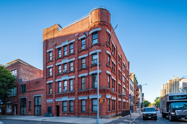 306 Dean St in Brooklyn, NY - Building Photo - Building Photo