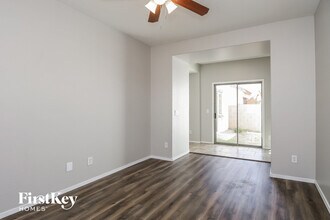 4680 E Laurel Ave in Gilbert, AZ - Building Photo - Building Photo