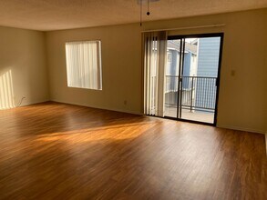 26128 Belle Porte Ave in Los Angeles, CA - Foto de edificio - Building Photo