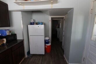 831 Lancaster Ave in Syracuse, NY - Foto de edificio - Building Photo