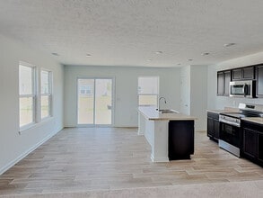 2056 White Oak Ln in Shelbyville, IN - Building Photo - Building Photo