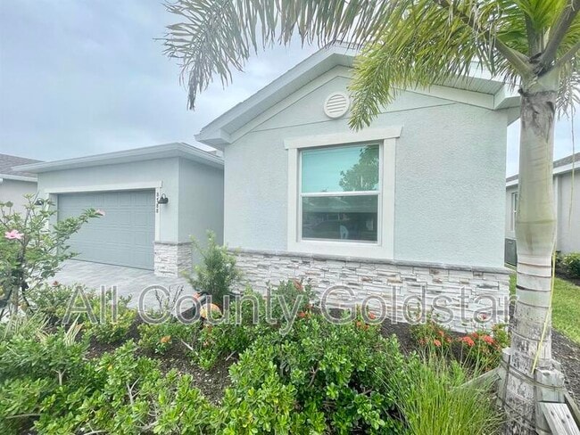 8788 Coco Bay Blvd in Englewood, FL - Building Photo - Building Photo