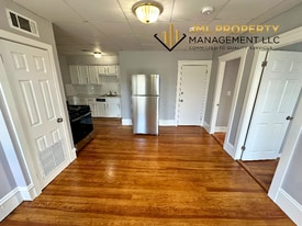 321 Union St, Unit 3N in Fall River, MA - Building Photo