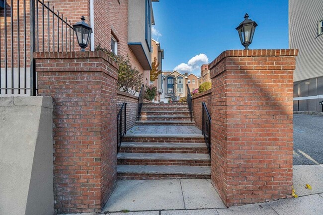 property at 620 38th St