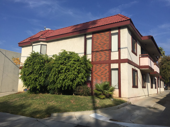 New York View Apartments in Altadena, CA - Building Photo - Other