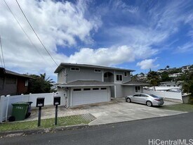 3043 Gulston St in Honolulu, HI - Building Photo