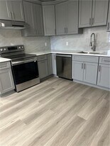 3400 Mendon Rd in Cumberland, RI - Building Photo