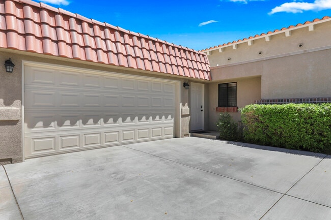 40492 Bay Hill Way in Palm Desert, CA - Building Photo - Building Photo